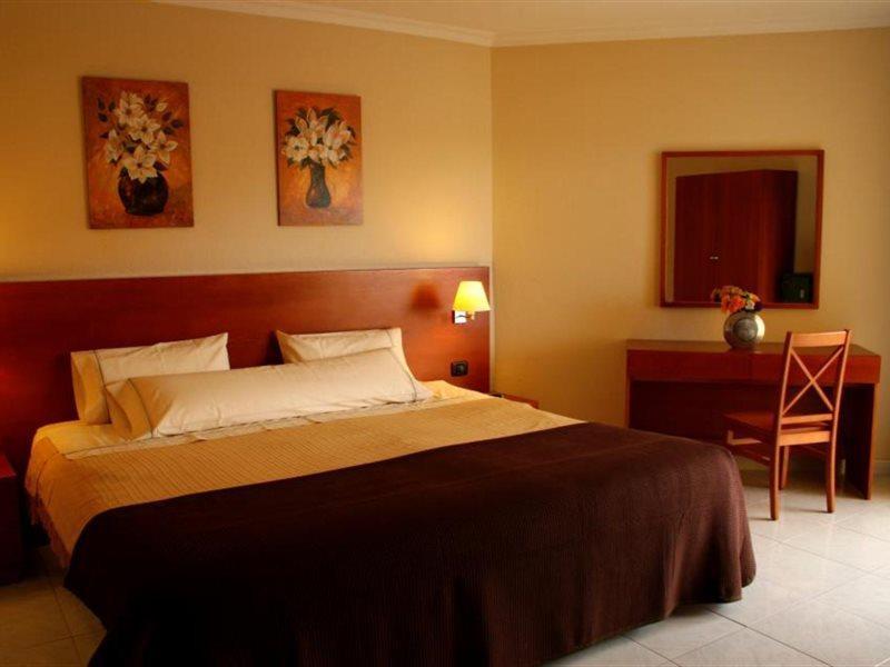 Apartamentos Marino Tenerife Costa Del Silencio Buitenkant foto