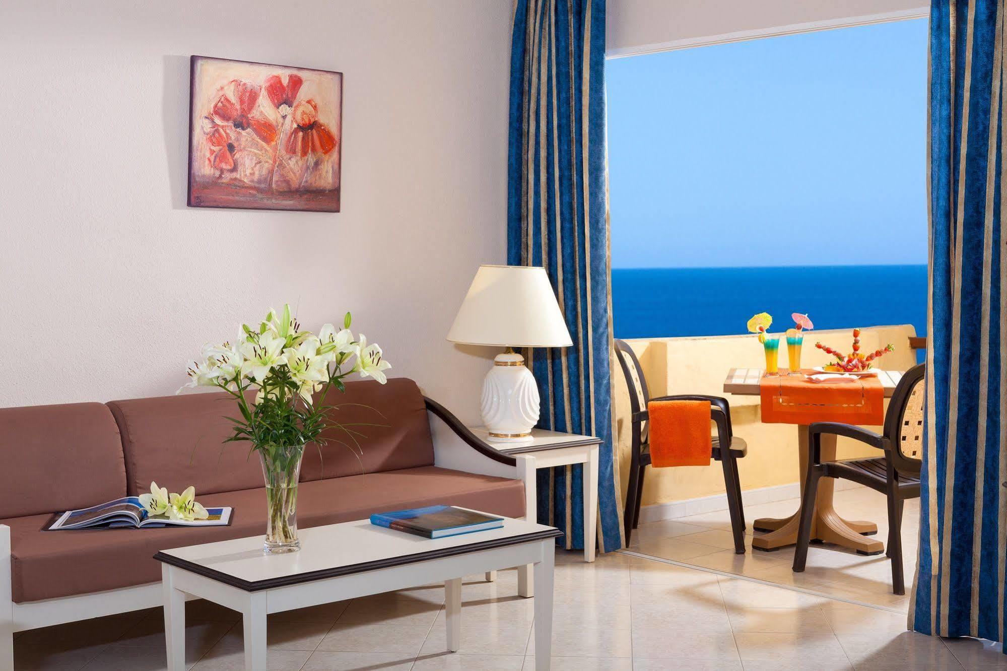 Apartamentos Marino Tenerife Costa Del Silencio Buitenkant foto